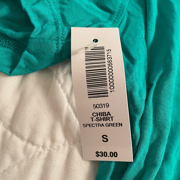 Aritzia Talula Tshirt - size small - new with tags - Picture 3 of 3